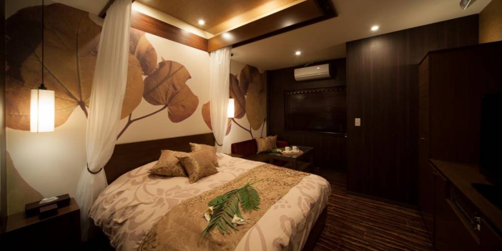 楽園伝説(ラクエンデンセツ)の画像1枚目