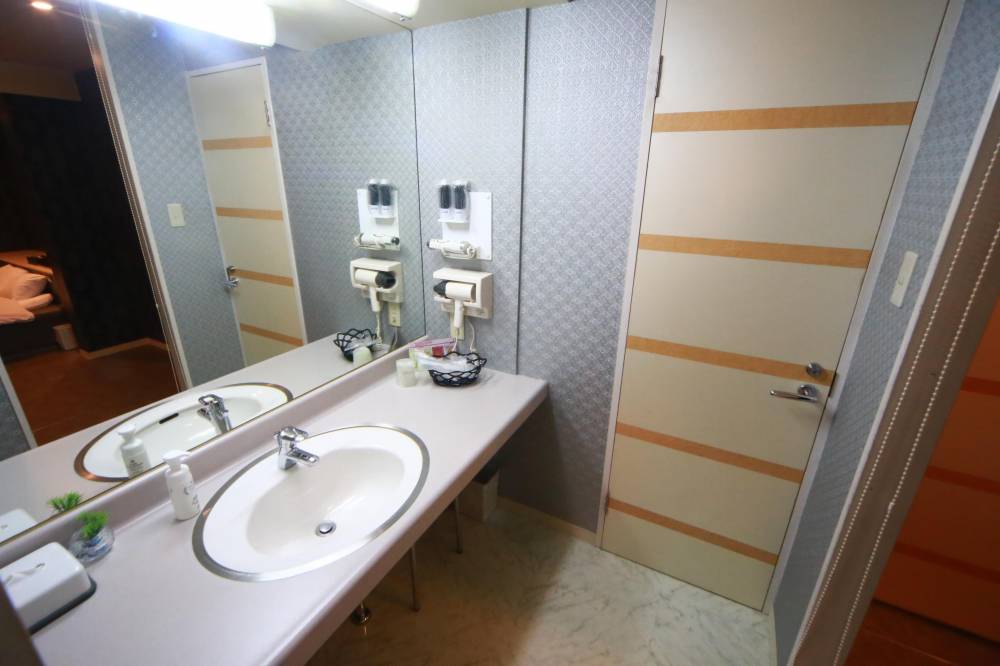 ルナの画像3枚目